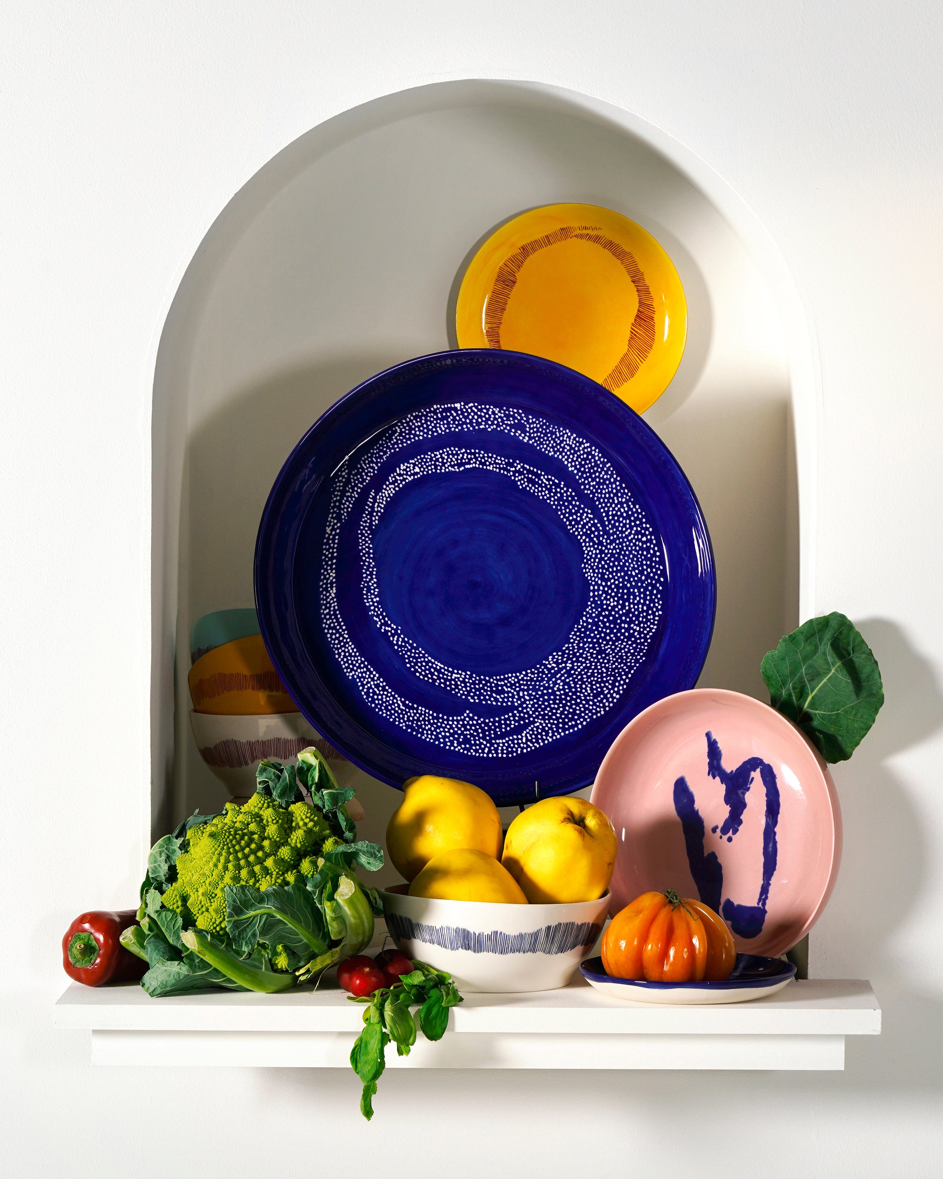 FEAST - dinner plate dark blue and white dots