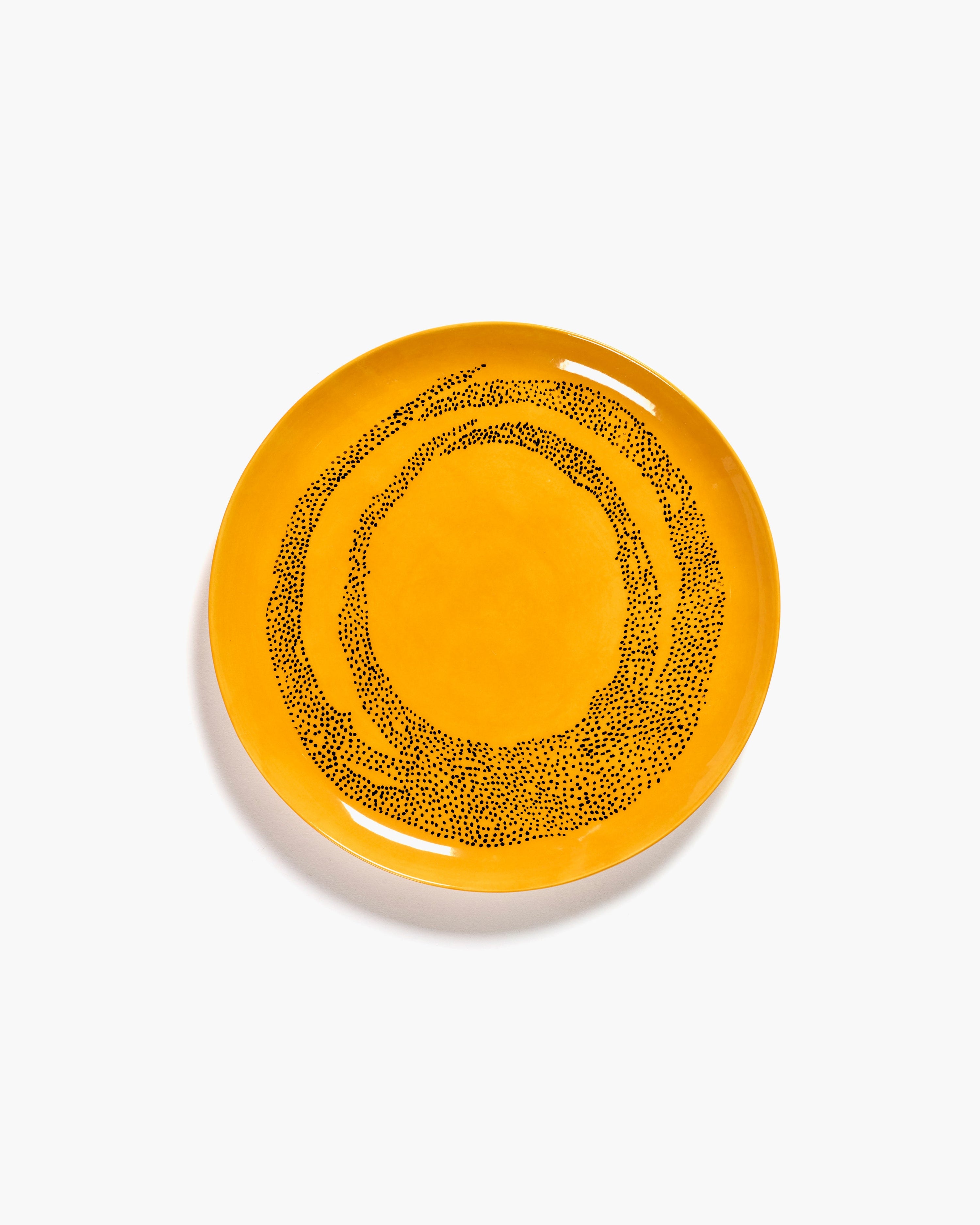 FEAST - dinner plate yellow - black dots