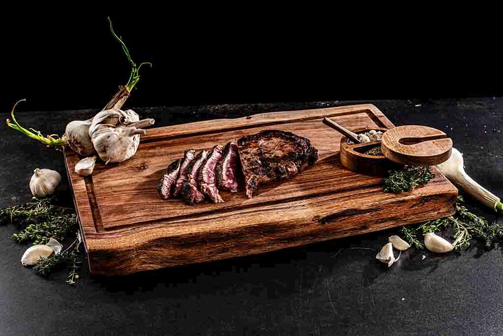 SDV FORGED BBQ SCHNEIDEBRETT M / CUTTING BOARD M - SAFTRILLE