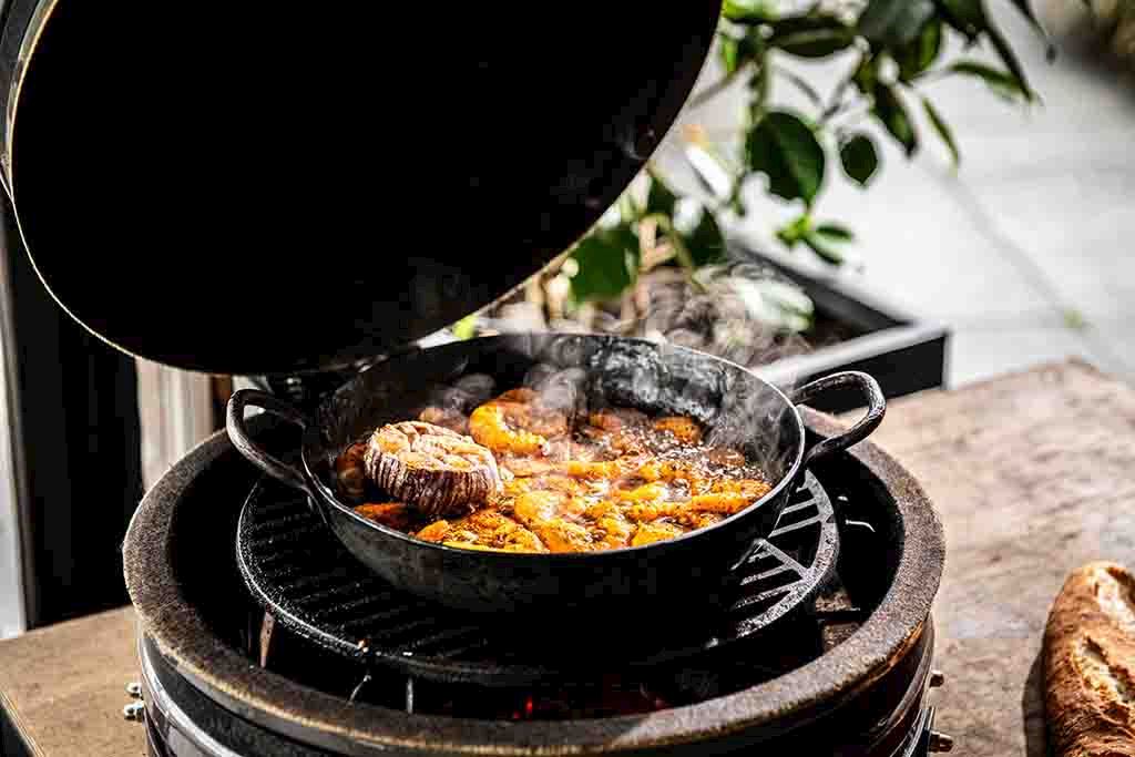 SDV FORGED BBQ STAHL GRILLPFANNE MIT HENKELN 28CM