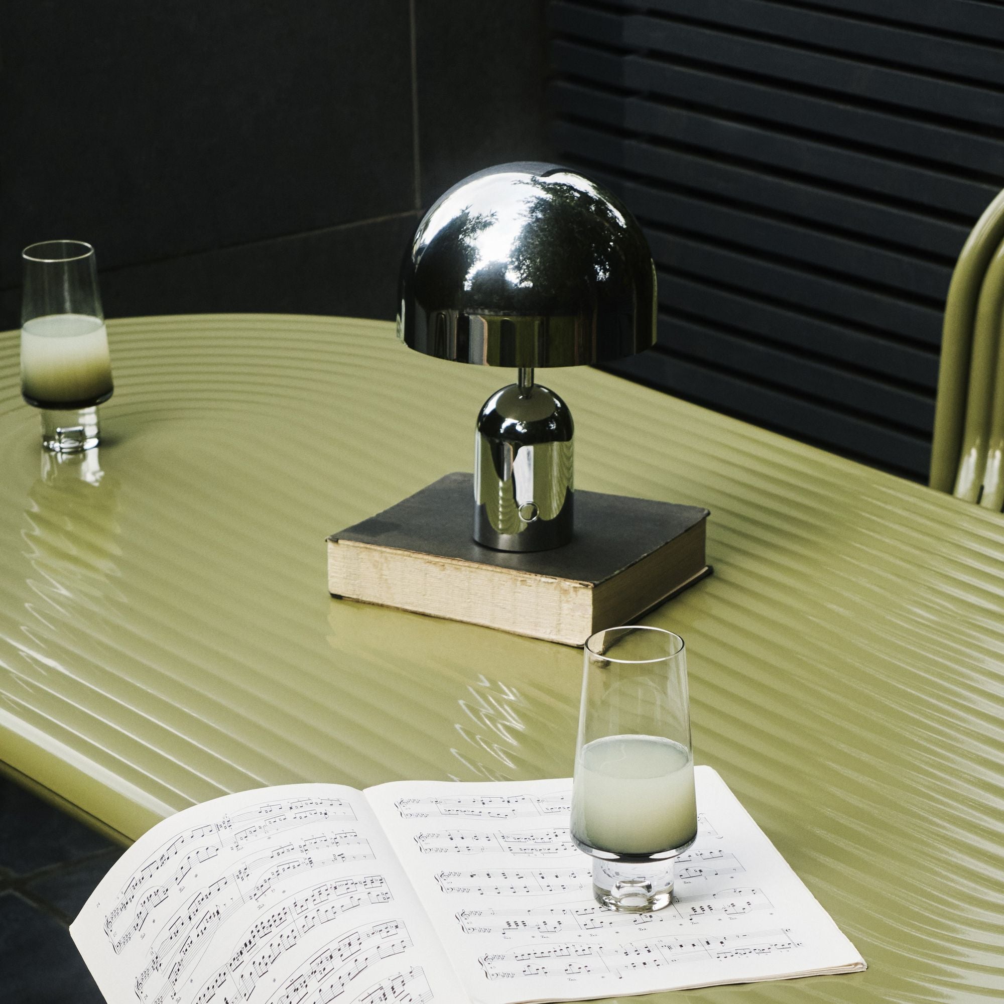 AVK15_BELL Portable High-Gloss Fluoro